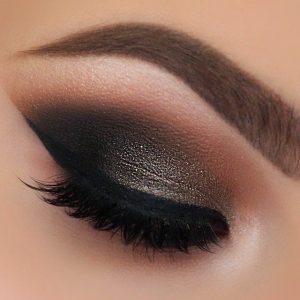 Soehannahall-article-wedding-makeup-grey