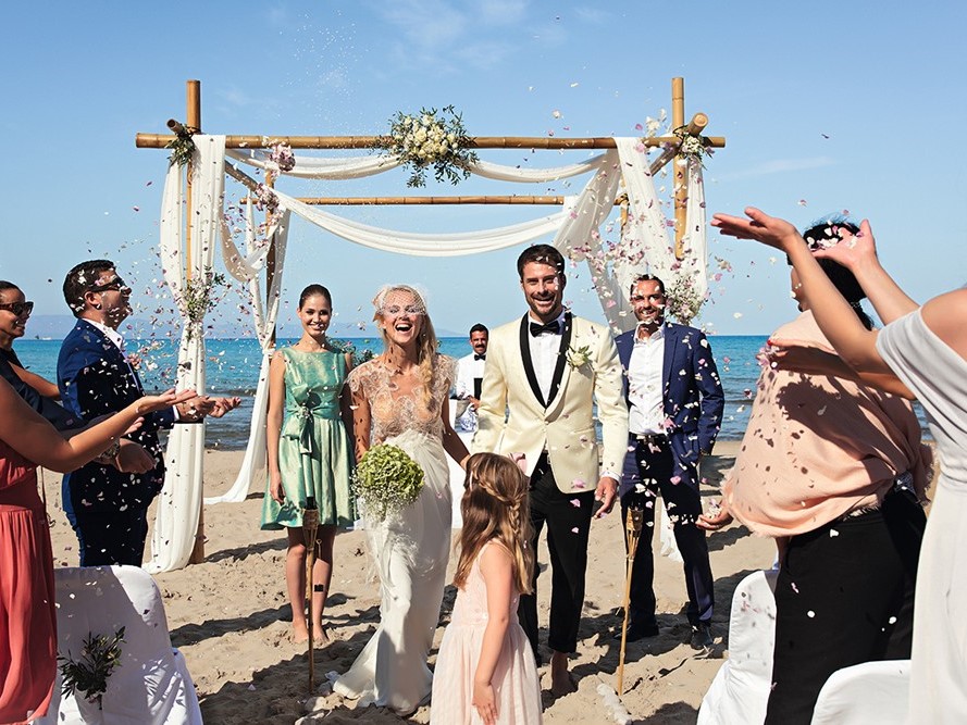 Perhatikan Hal Ini Saat Hendak Menggelar Pesta Pernikahan Di Pantai