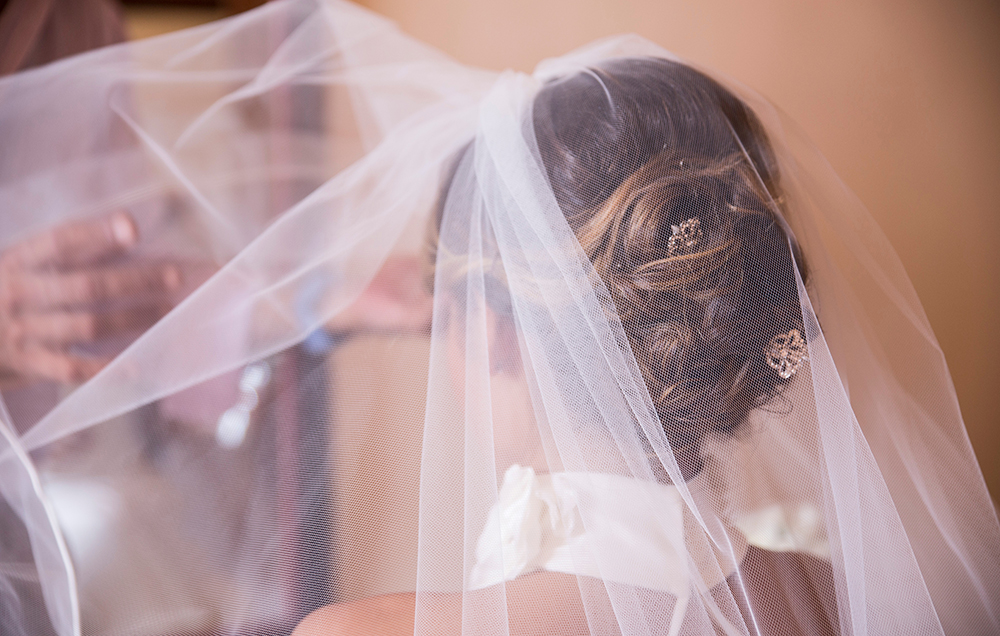 Soehannahall-article-wedding-veil